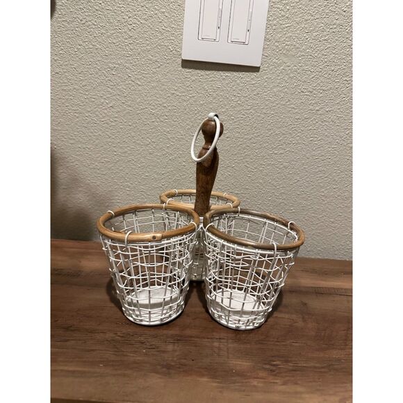 Home Decor Bundle (Basket, Pillow Covers & Accessory Holder) - Picture 5 of 11